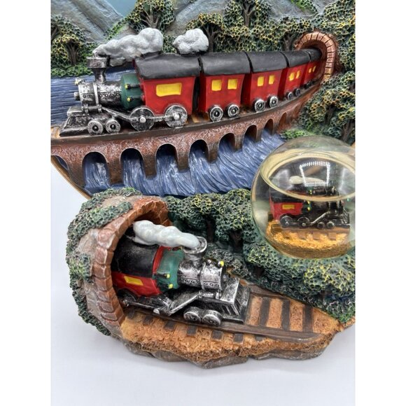vintage 1999 3D train on Bridge  snowglobe Cadona  train engine Plate RARE - Picture 3 of 10